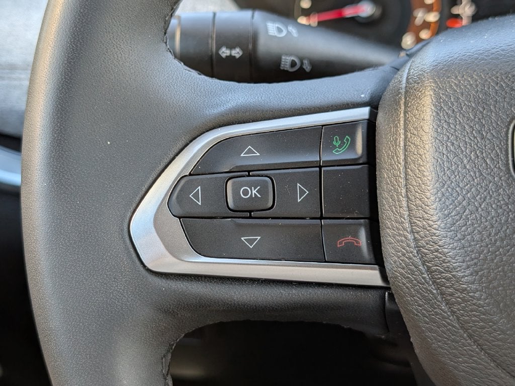 2023 Jeep Compass Latitude Lux FWD