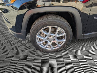 2023 Jeep Compass Latitude Lux FWD