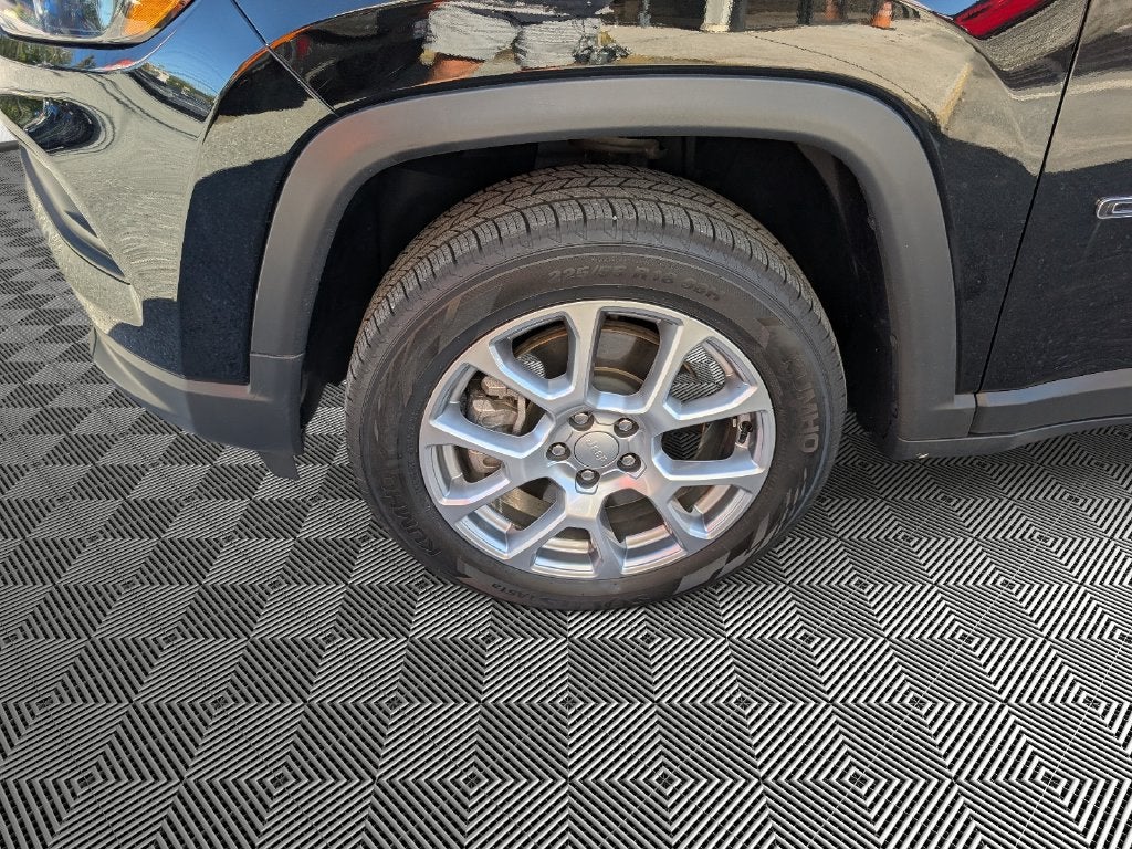 2023 Jeep Compass Latitude Lux FWD