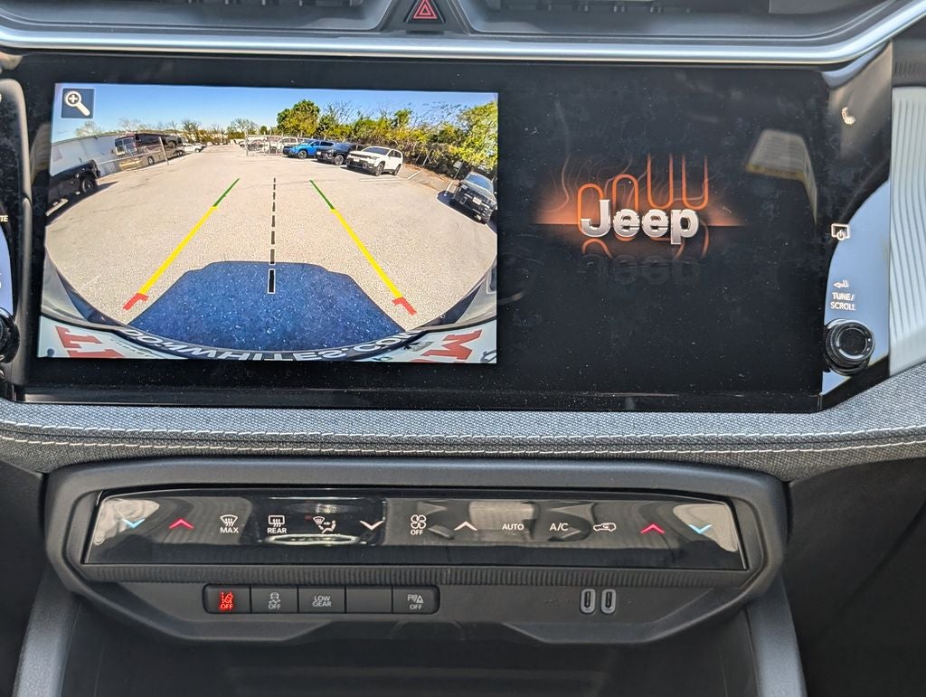 2026 Jeep Cherokee CHEROKEE LAREDO 4X4