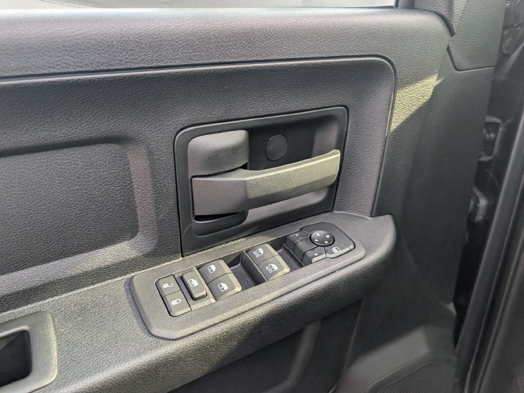 2027 RAM Ram 3500 RAM 3500 TRADESMAN CREW CAB 4X4 8' BOX