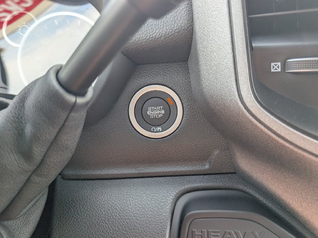 2027 RAM Ram 3500 RAM 3500 TRADESMAN CREW CAB 4X4 8' BOX