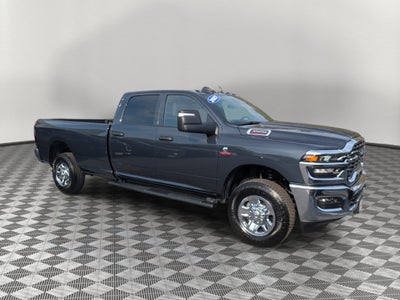 2027 RAM Ram 3500 RAM 3500 TRADESMAN CREW CAB 4X4 8' BOX