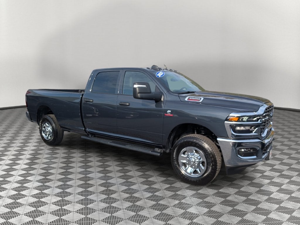2027 RAM Ram 3500 RAM 3500 TRADESMAN CREW CAB 4X4 8' BOX