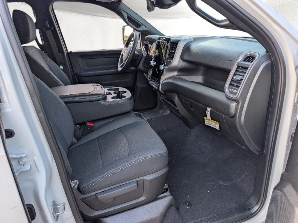2027 RAM Ram 3500 RAM 3500 TRADESMAN CREW CAB 4X4 8' BOX