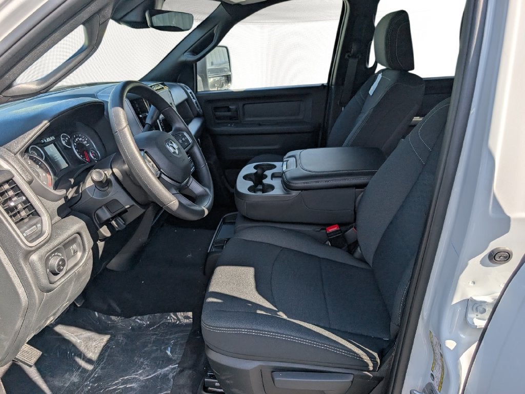 2027 RAM Ram 3500 RAM 3500 TRADESMAN CREW CAB 4X4 8' BOX