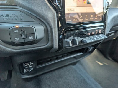 2026 RAM Ram 2500 RAM 2500 BLACK EXPRESS CREW CAB 4X4 6'4' BOX