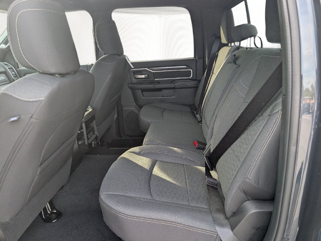 2027 RAM Ram 3500 RAM 3500 BIG HORN CREW CAB 4X4 8' BOX
