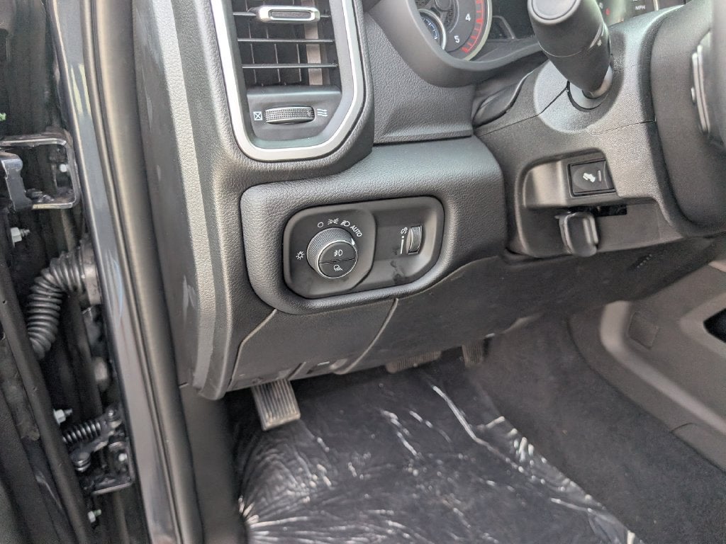 2027 RAM Ram 3500 RAM 3500 BIG HORN CREW CAB 4X4 8' BOX