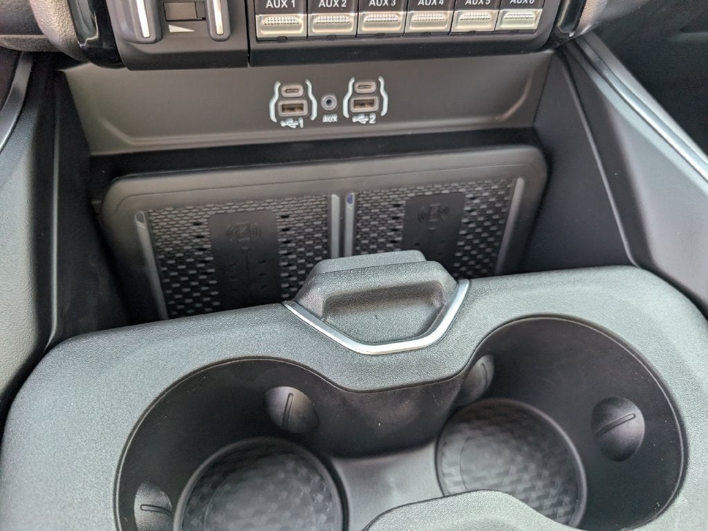 2027 RAM Ram 3500 RAM 3500 BIG HORN CREW CAB 4X4 8' BOX