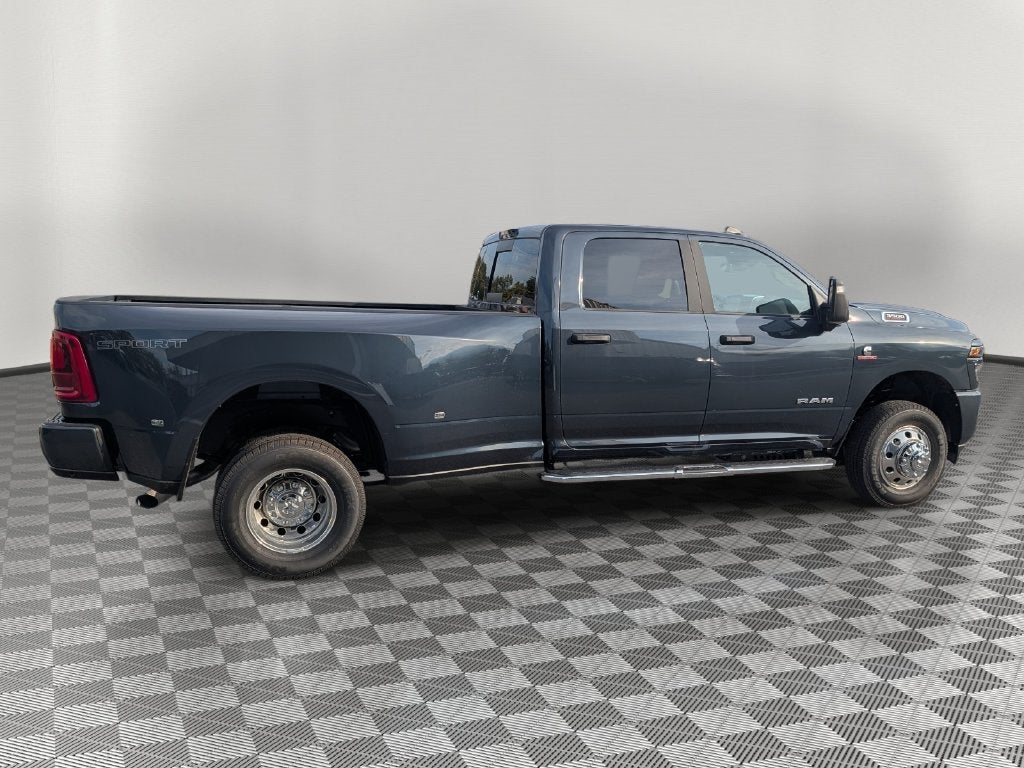 2027 RAM Ram 3500 RAM 3500 BIG HORN CREW CAB 4X4 8' BOX