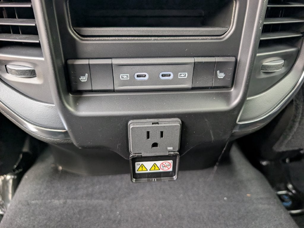 2027 RAM Ram 3500 RAM 3500 LARAMIE CREW CAB 4X4 8' BOX