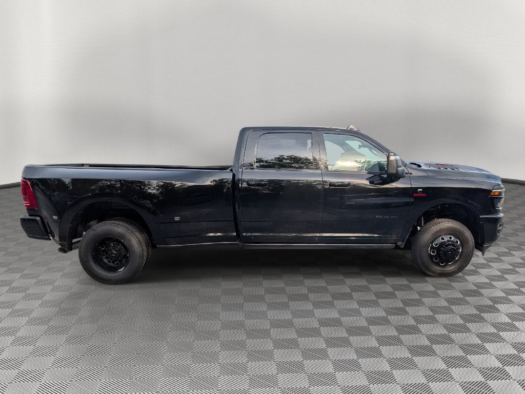 2027 RAM Ram 3500 RAM 3500 LARAMIE CREW CAB 4X4 8' BOX