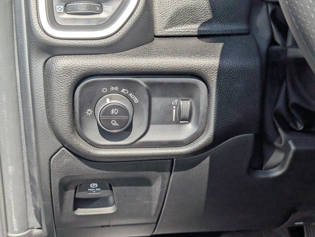 2026 RAM Ram 1500 RAM 1500 EXPRESS CREW CAB 4X4 5'7' BOX