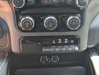 2026 RAM Ram 1500 RAM 1500 EXPRESS CREW CAB 4X4 5'7' BOX