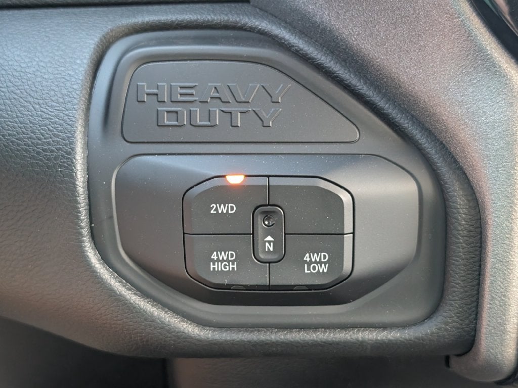 2027 RAM Ram 2500 RAM 2500 BLACK EXPRESS CREW CAB 4X4 6'4' BOX