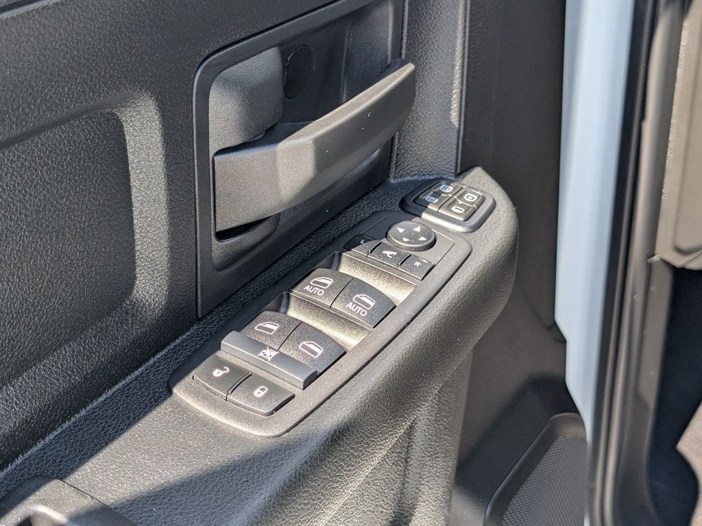 2024 RAM 2500 Tradesman Crew Cab 4x4 6'4' Box