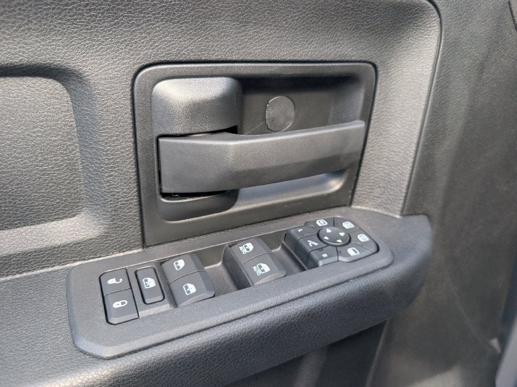 2027 RAM Ram 2500 RAM 2500 BLACK EXPRESS CREW CAB 4X4 6'4' BOX