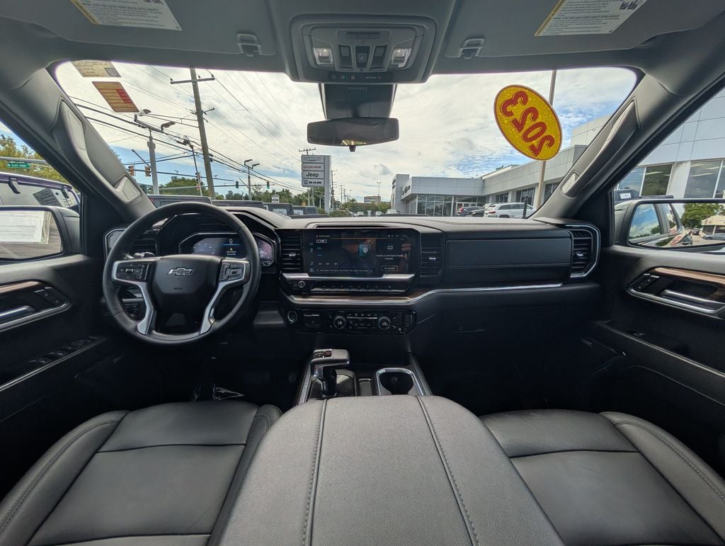 2023 Chevrolet Silverado 1500 4WD Crew Cab Short Bed LT Trail Boss