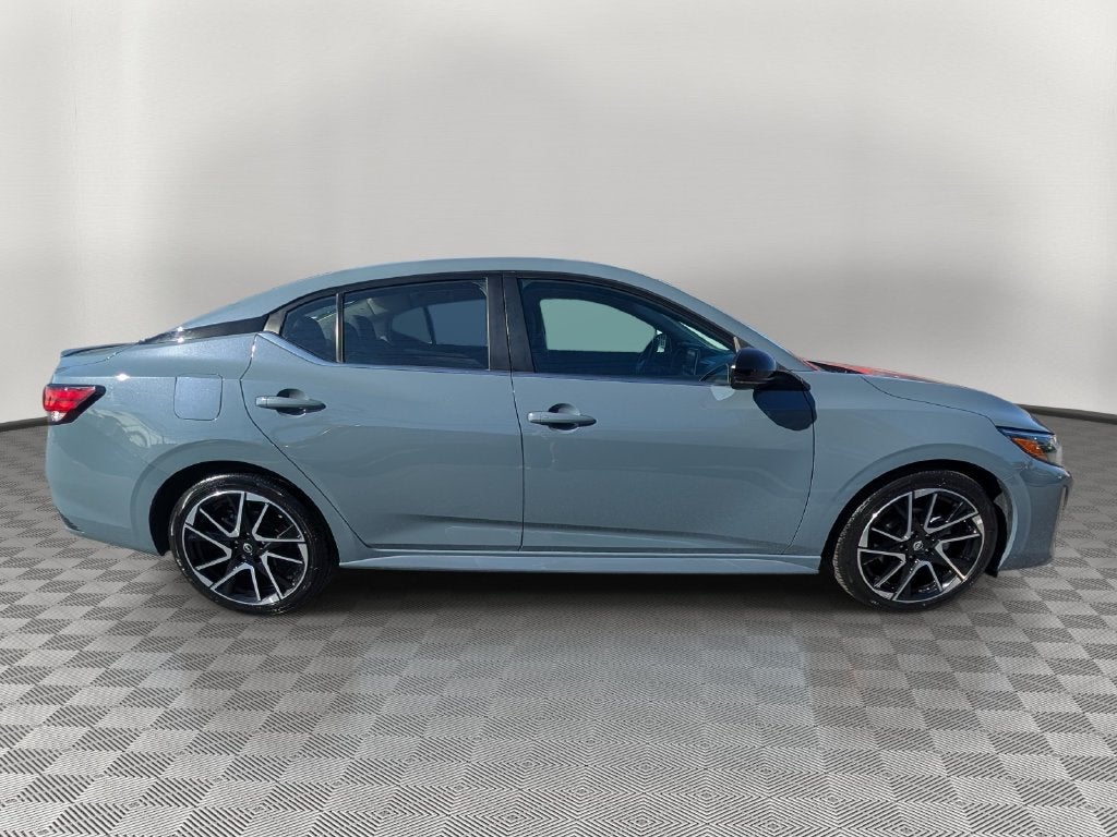 2024 Nissan Sentra SR Xtronic CVT