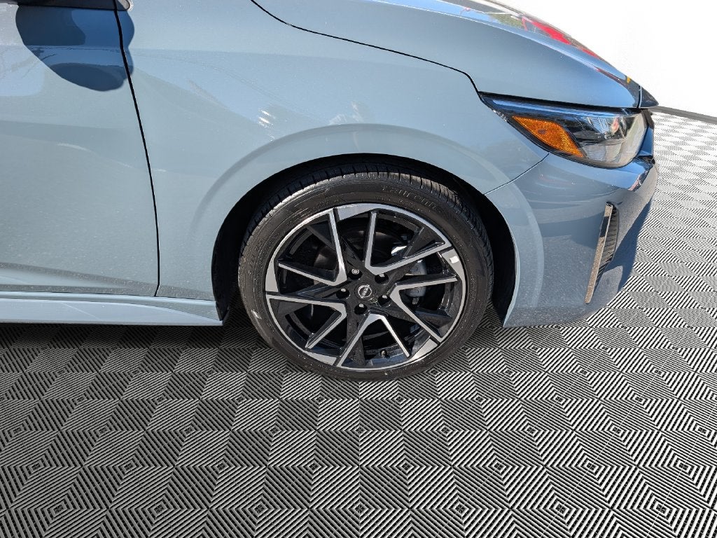 2024 Nissan Sentra SR Xtronic CVT