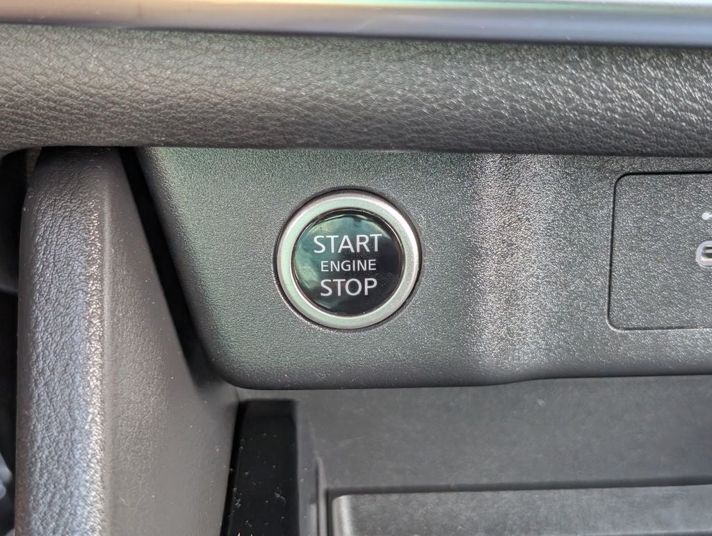 2022 Nissan Rogue SV Intelligent AWD