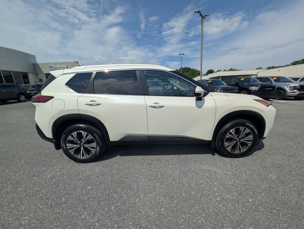 2022 Nissan Rogue SV Intelligent AWD