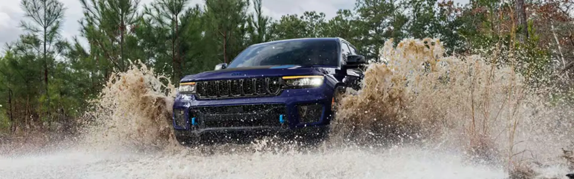 exterior shot of a 2026 Jeep Grand Cherokee